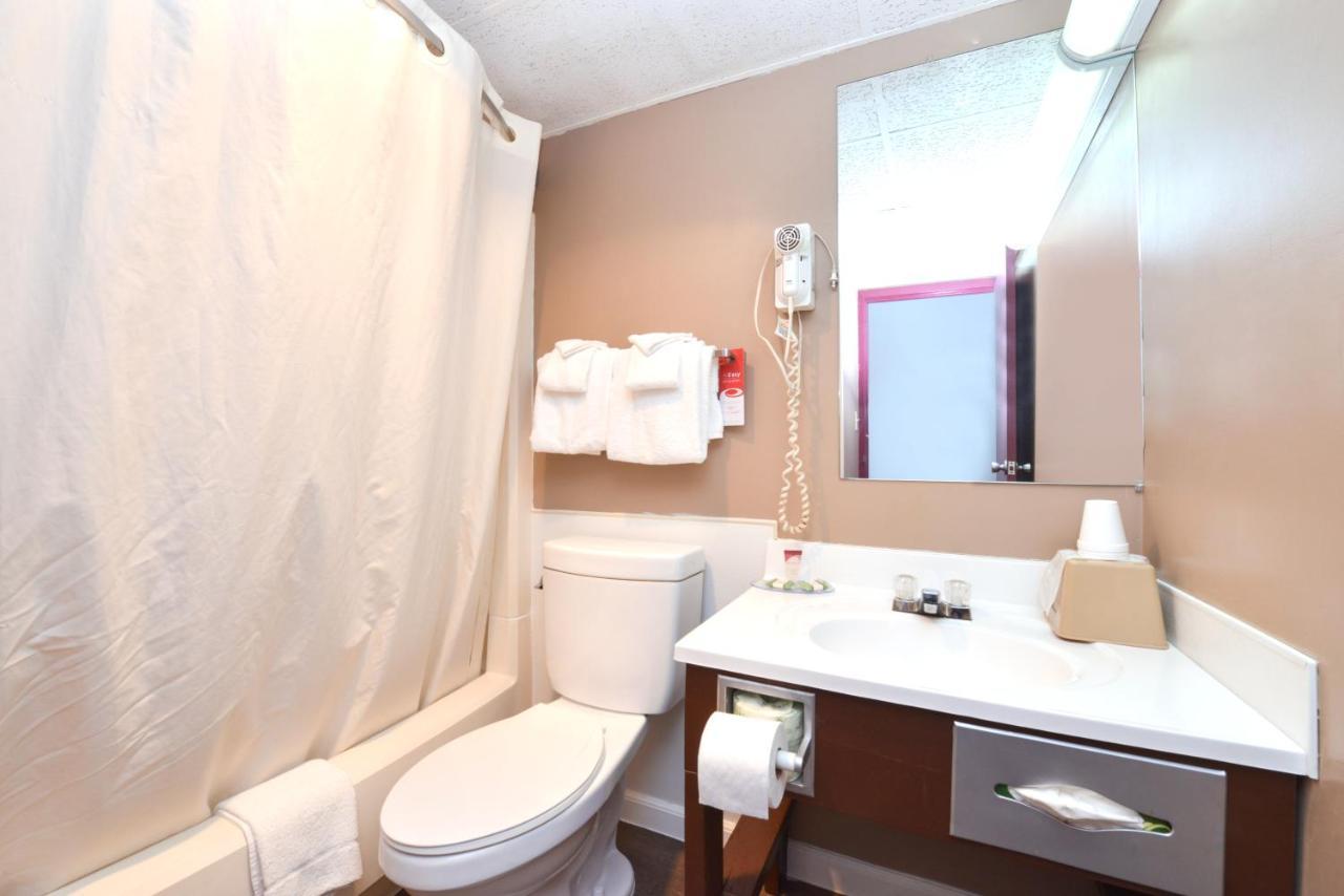 Country Garden & Suites Benton Экстерьер фото