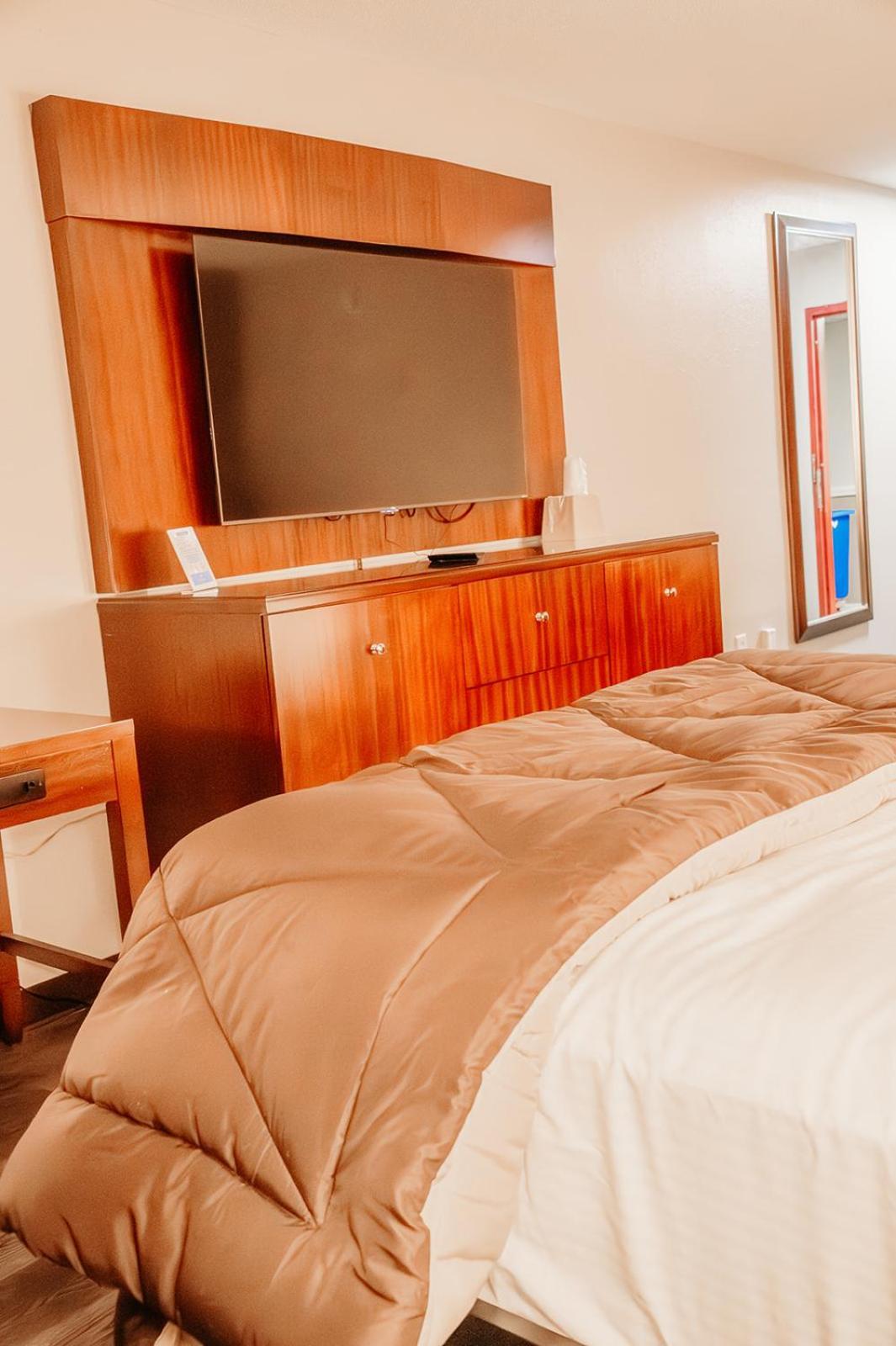 Country Garden & Suites Benton Экстерьер фото