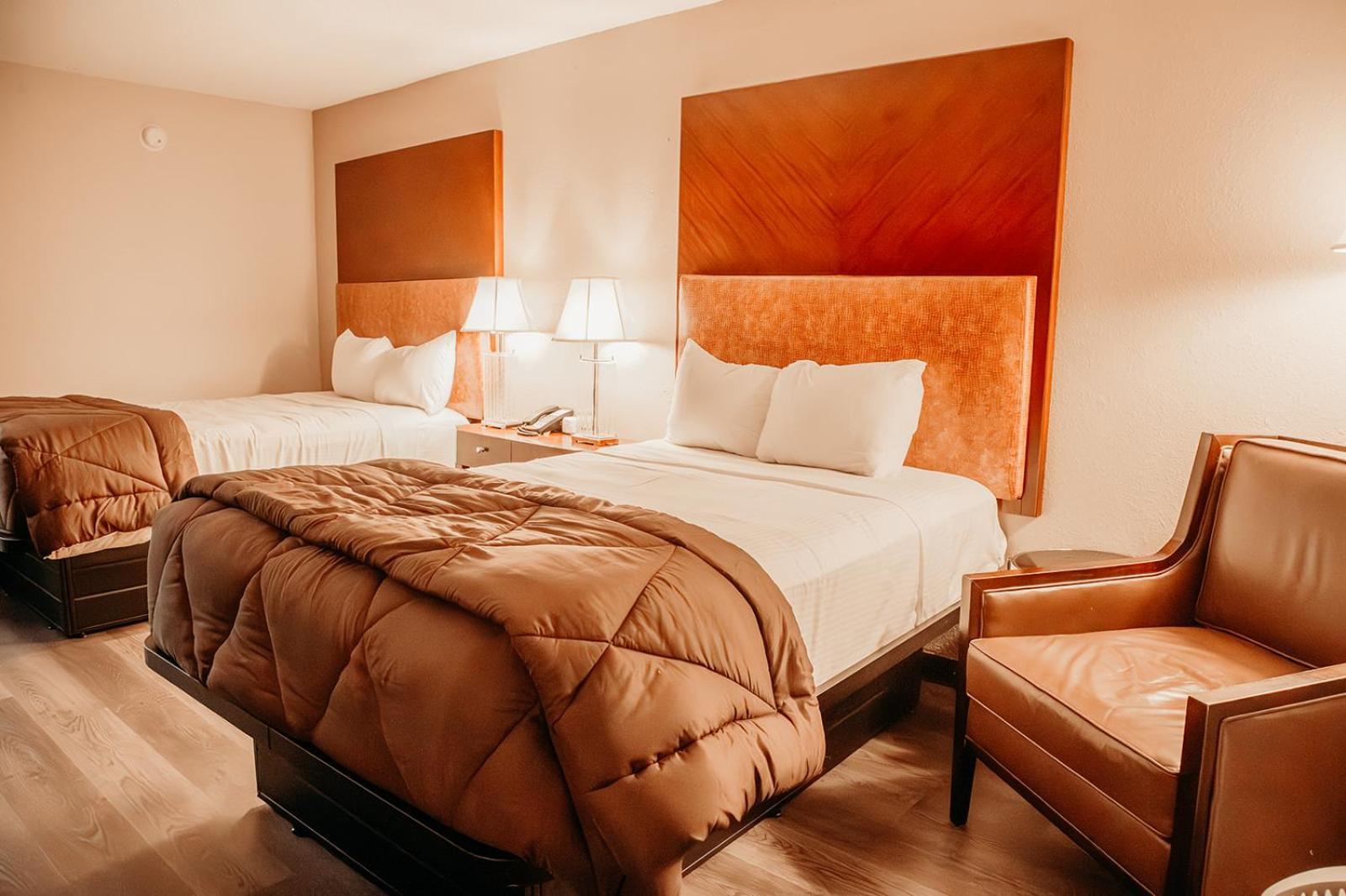 Country Garden & Suites Benton Экстерьер фото