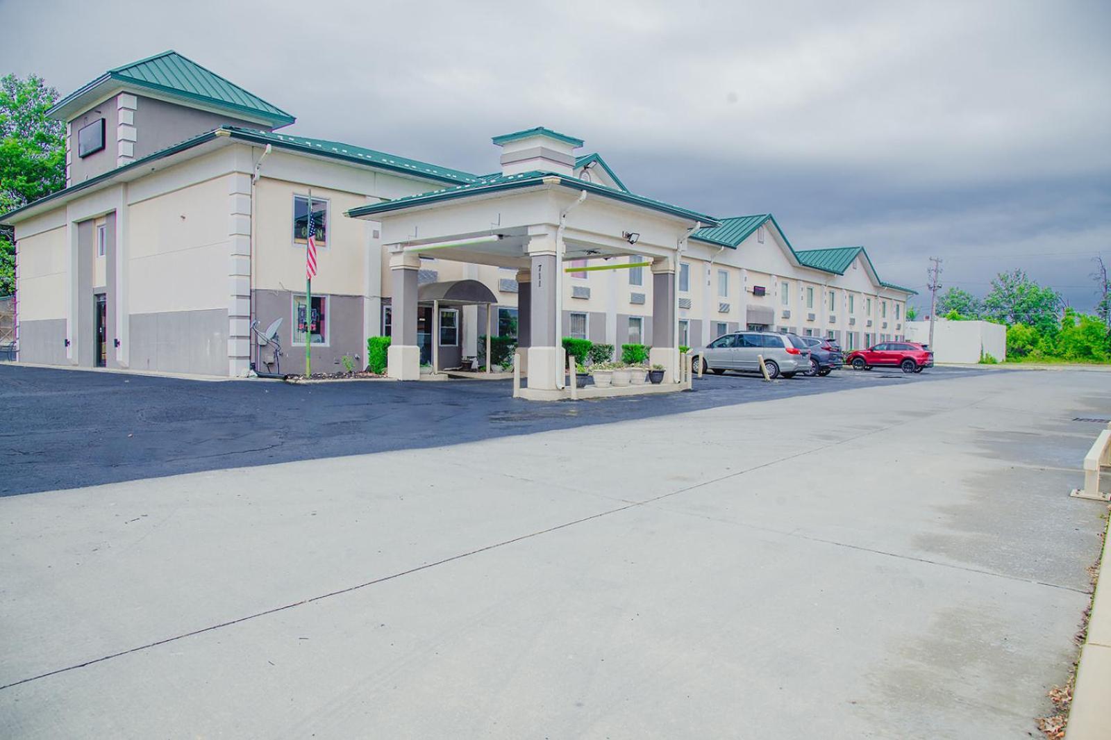 Country Garden & Suites Benton Экстерьер фото