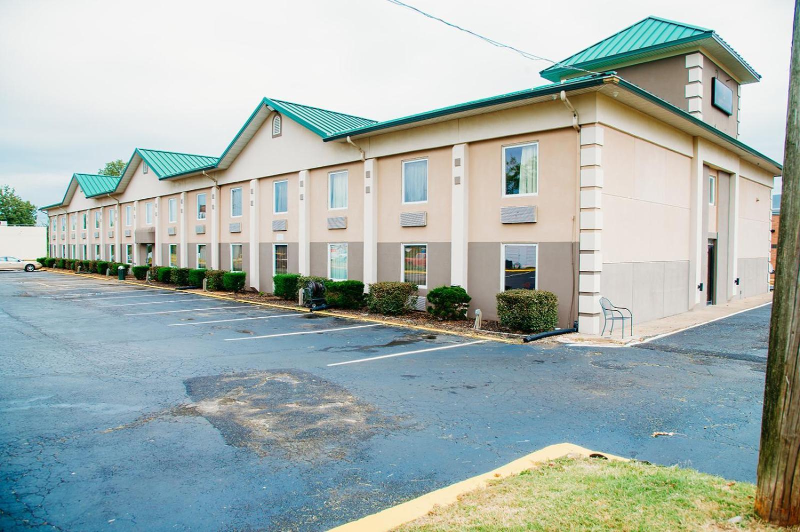 Country Garden & Suites Benton Экстерьер фото