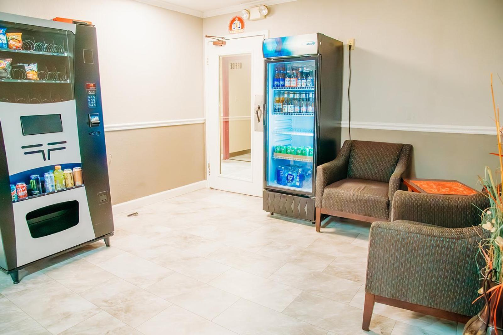 Country Garden & Suites Benton Экстерьер фото