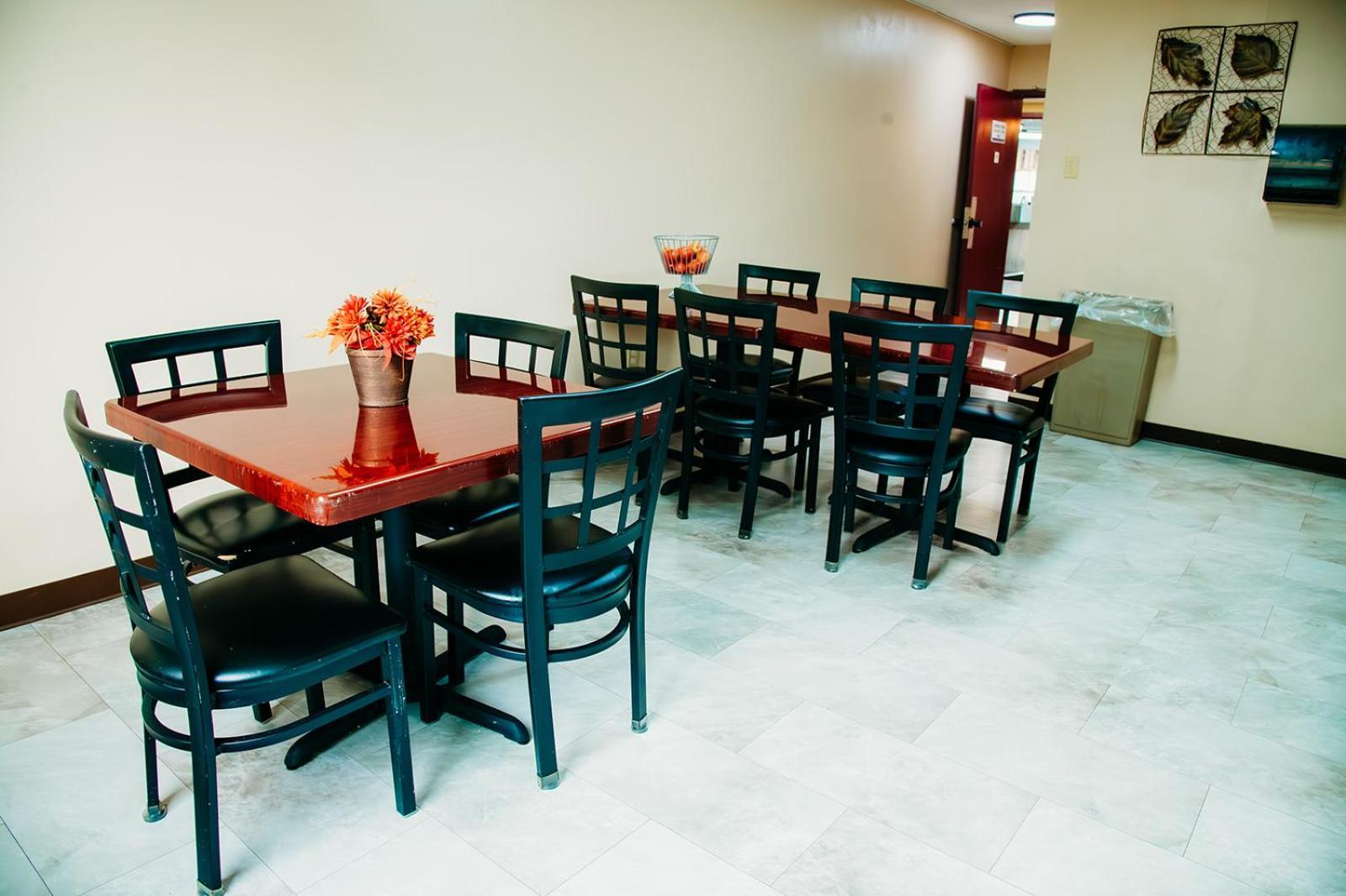 Country Garden & Suites Benton Экстерьер фото