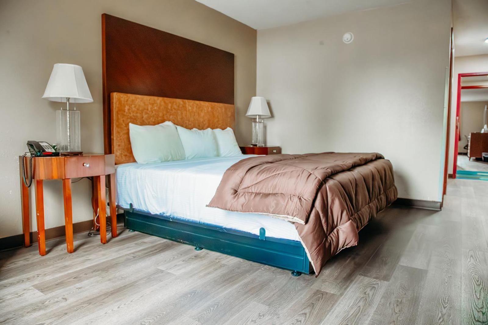 Country Garden & Suites Benton Экстерьер фото