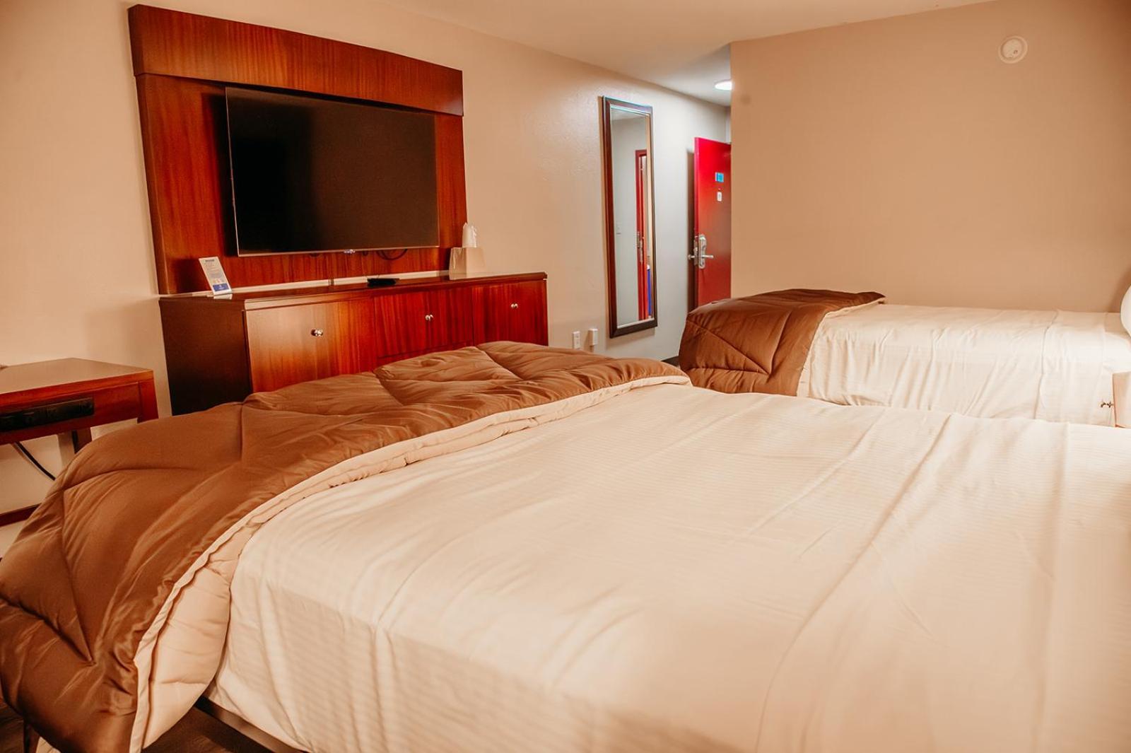 Country Garden & Suites Benton Экстерьер фото